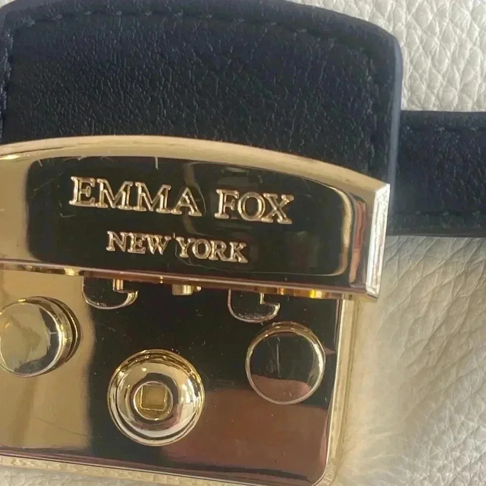 Emma Fox Bags. Emma Fox
Crossbody Handbag band new with tags pri - Picture 4 of 16